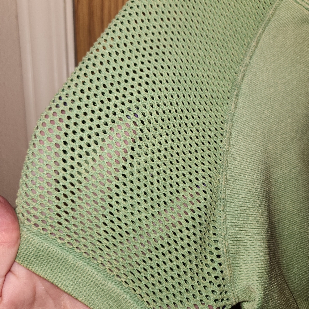 Green Short Sleeve Crop Top - Picture 5 of 7